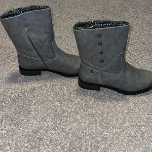 NWT Calynn Sporto Boots size 11w